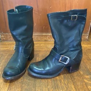 Frye engineer boots with heels - women’s size 7.5